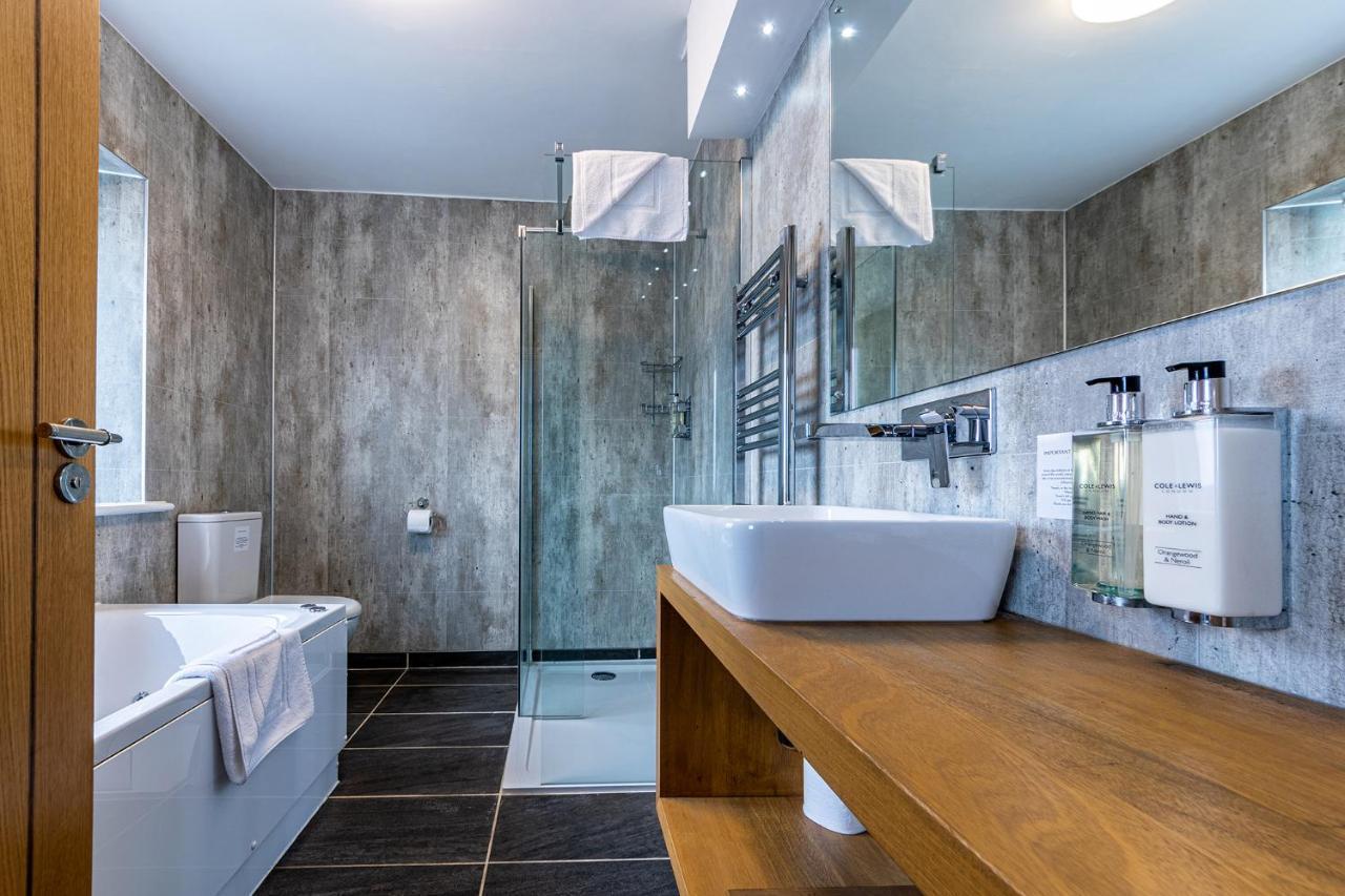 Crossways Hotel Wells Buitenkant foto Bathroom