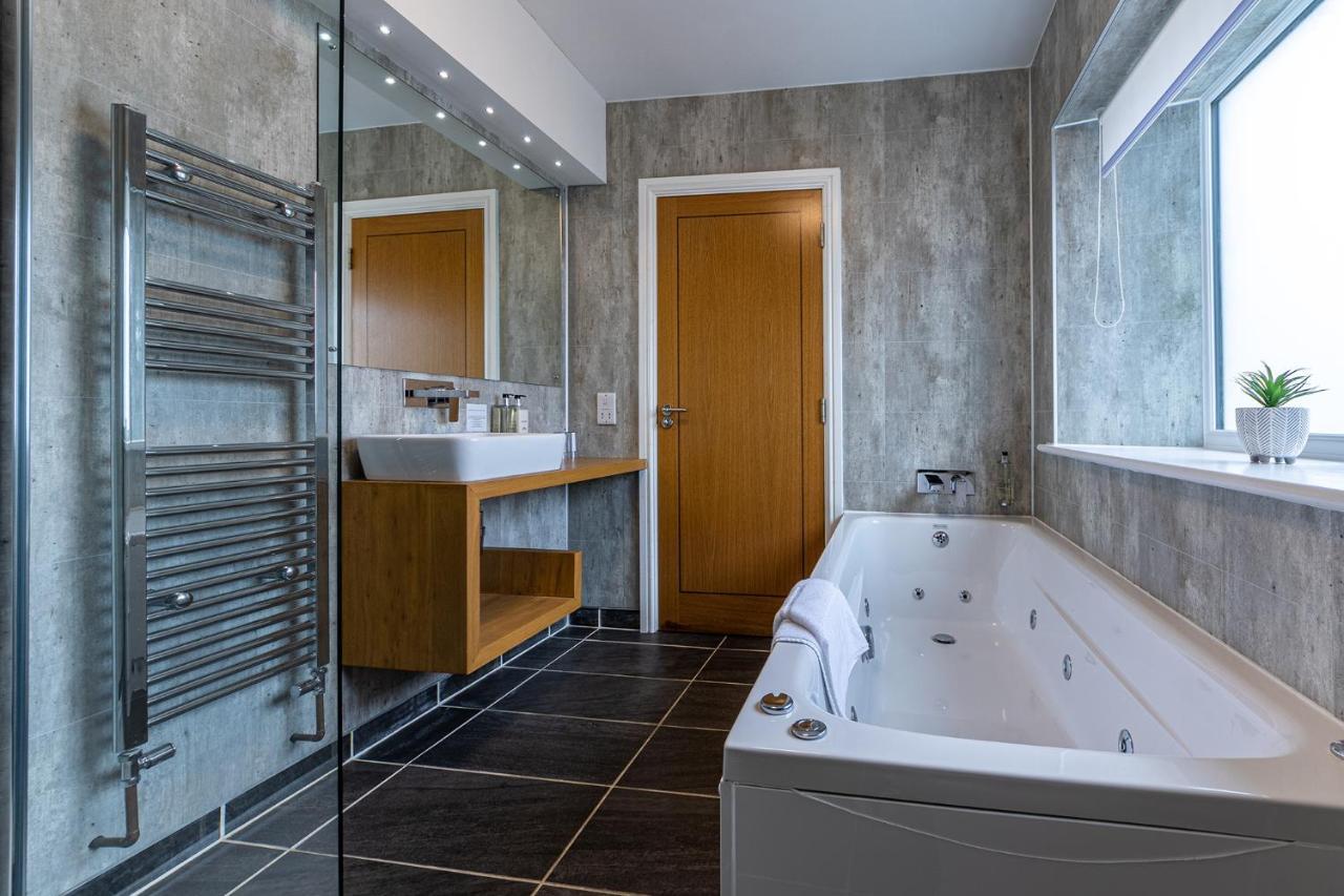 Crossways Hotel Wells Buitenkant foto Bathroom