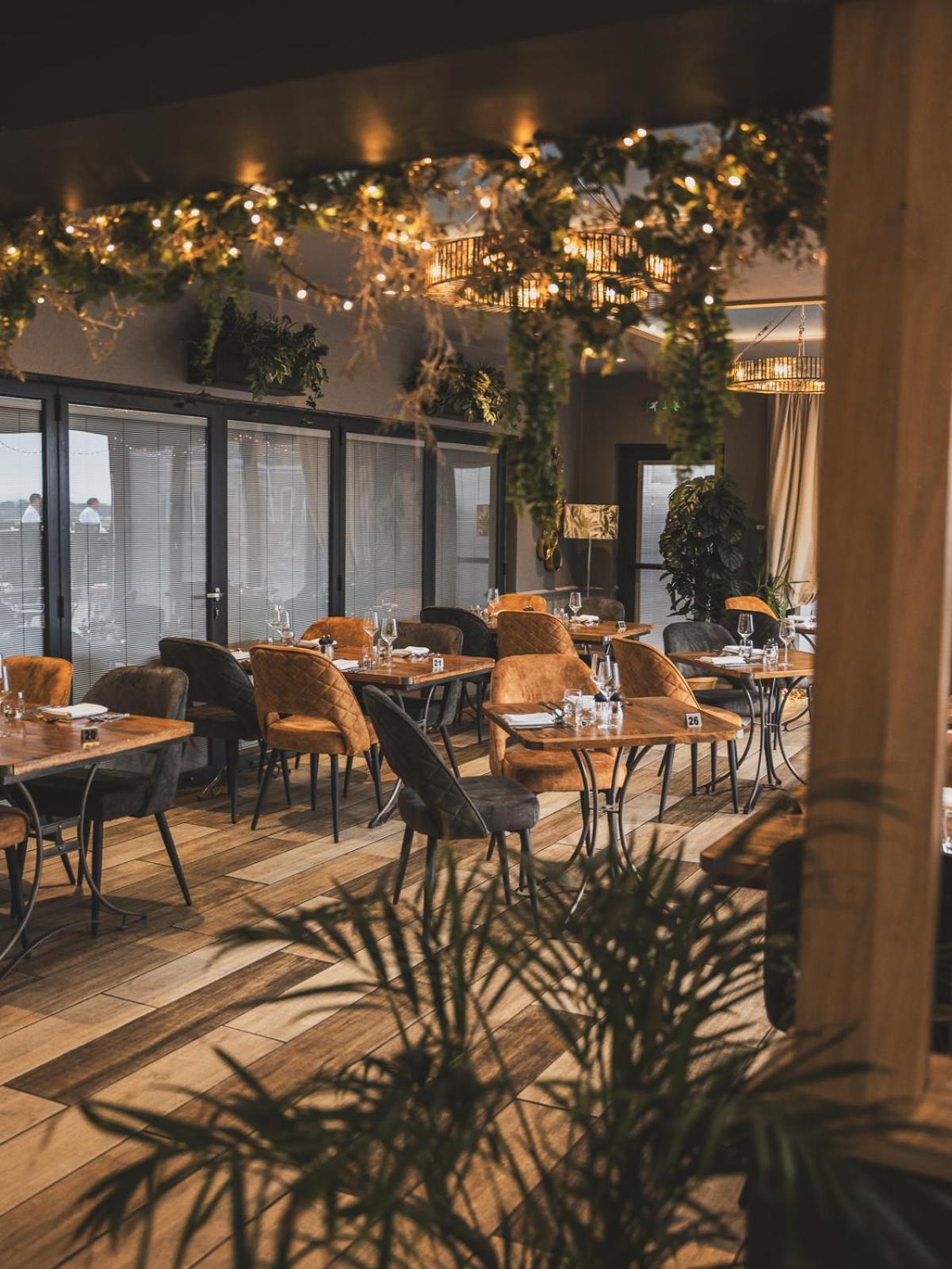 Crossways Hotel Wells Buitenkant foto Restaurant interior