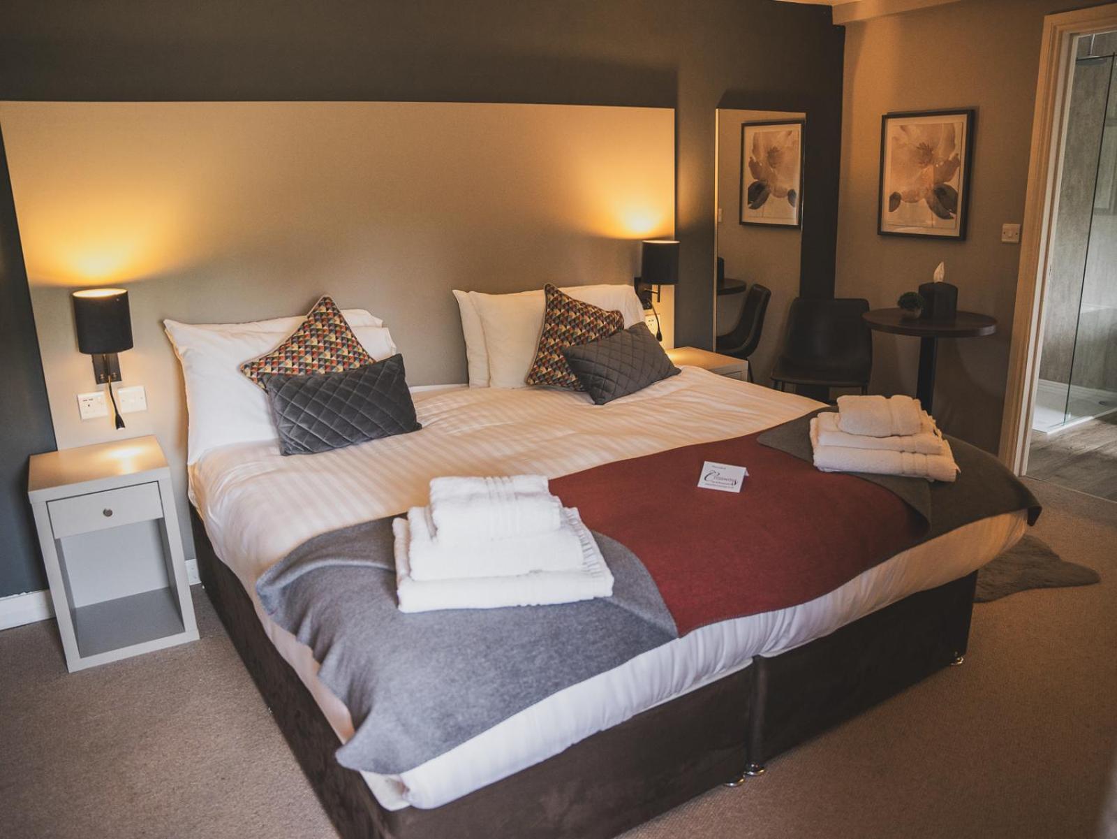 Crossways Hotel Wells Buitenkant foto A bedroom at the hotel