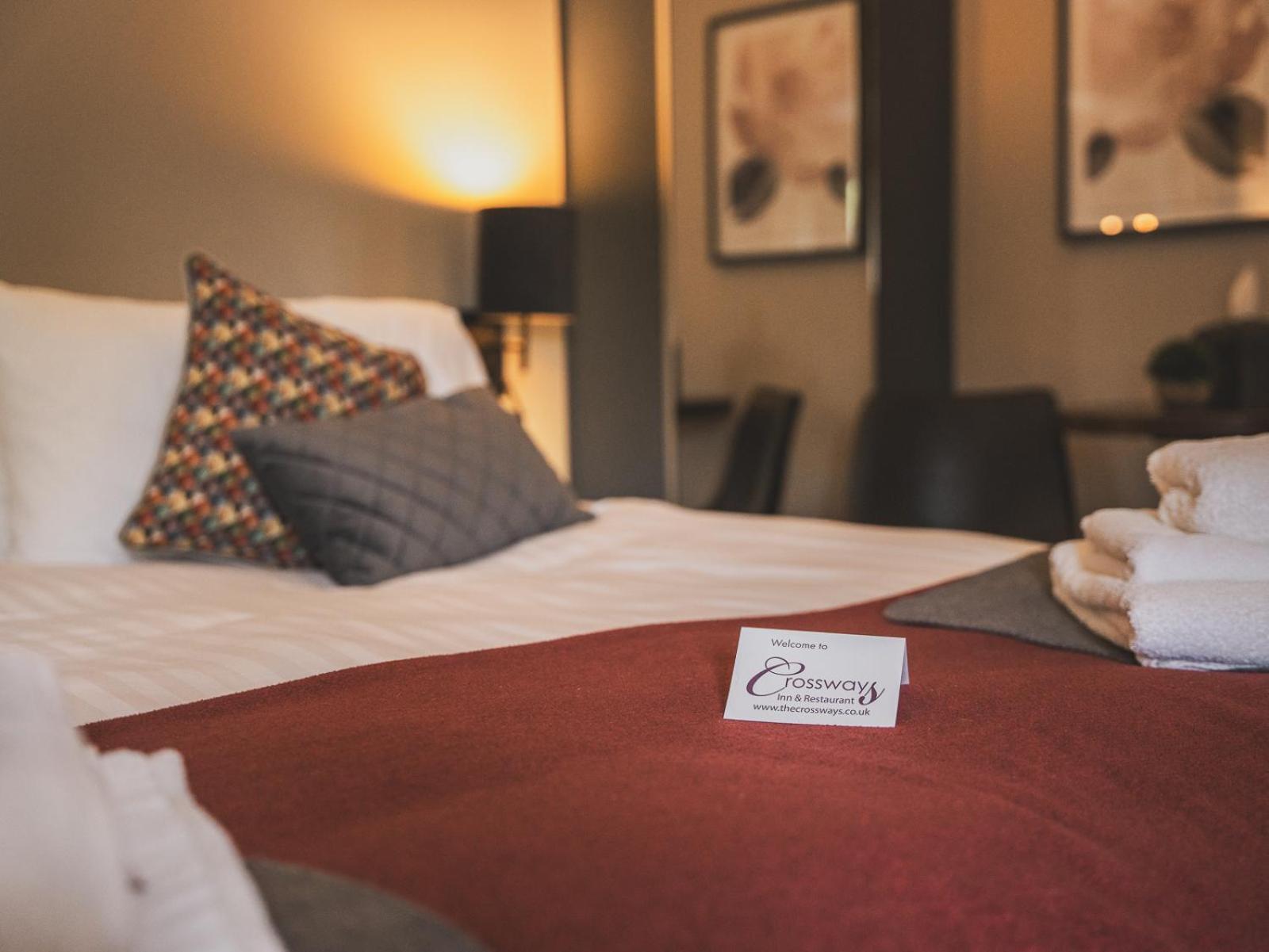Crossways Hotel Wells Buitenkant foto A guest room at the Inn at the Opera