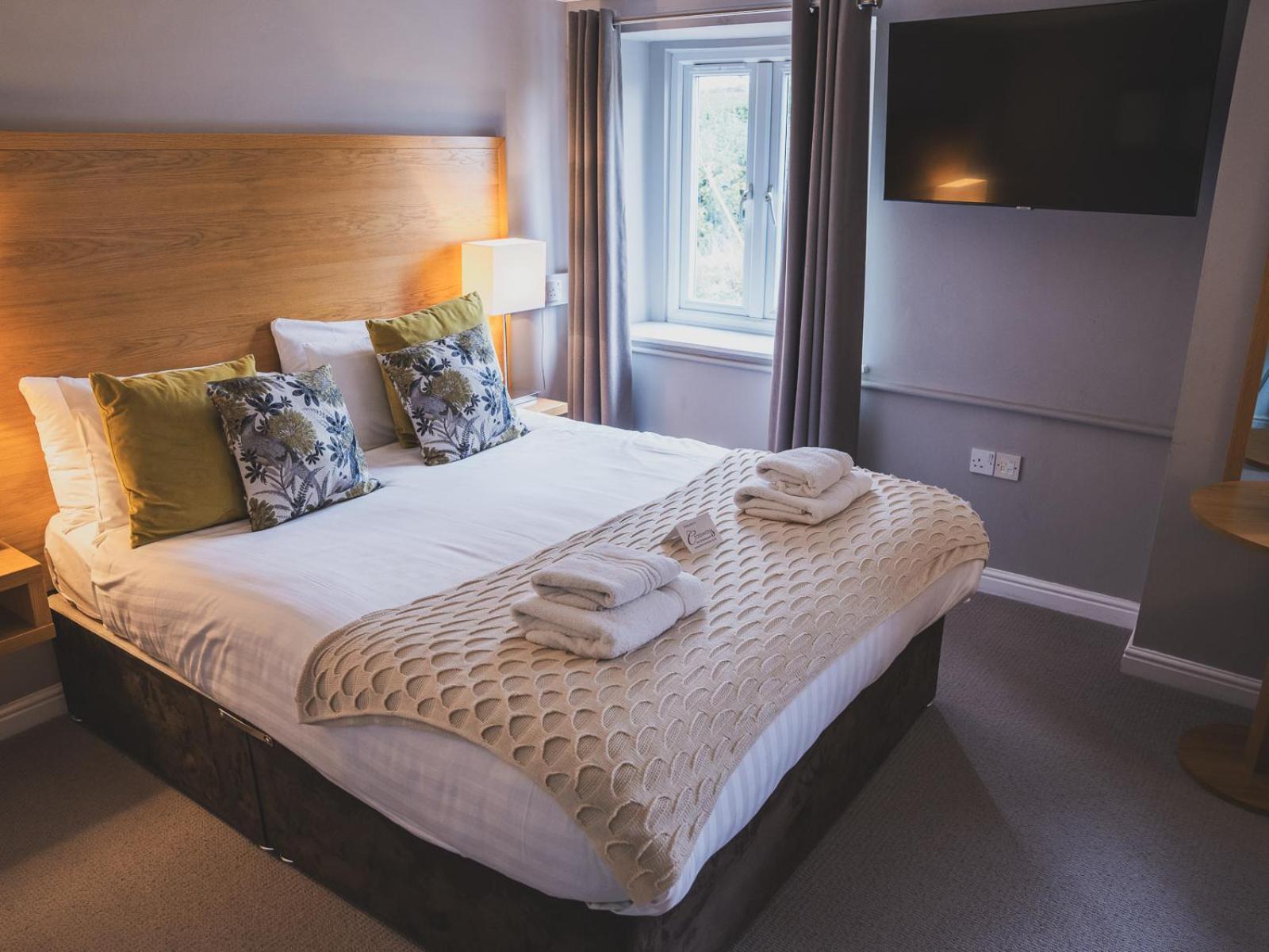 Crossways Hotel Wells Buitenkant foto A bedroom at the hotel